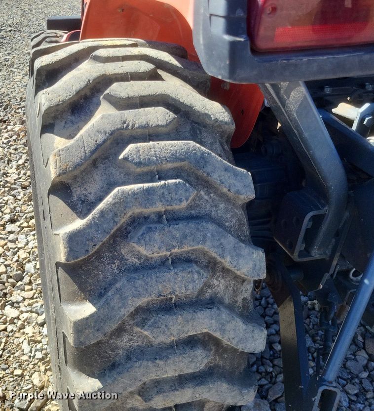 image for item MI9924 Kubota B2320 MFWD tractor