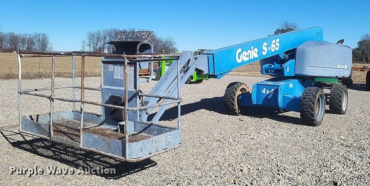 image for item MI9927 2004 Genie  S-65 boom lift
