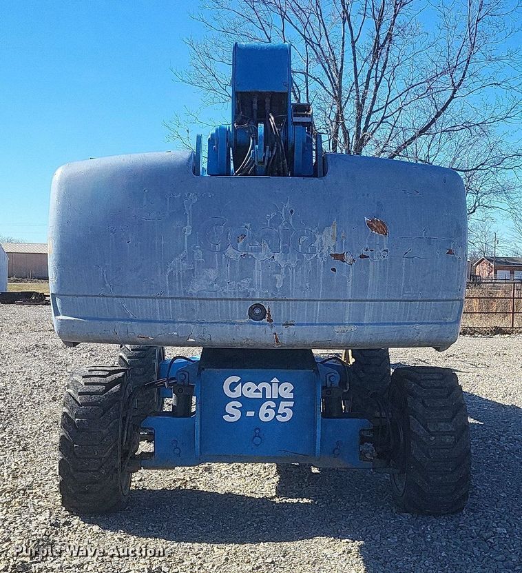 image for item MI9927 2004 Genie  S-65 boom lift
