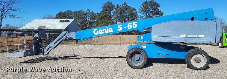 image for item MI9927 2004 Genie  S-65 boom lift