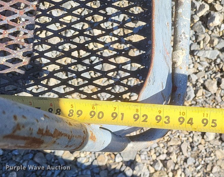 image for item MI9927 2004 Genie  S-65 boom lift