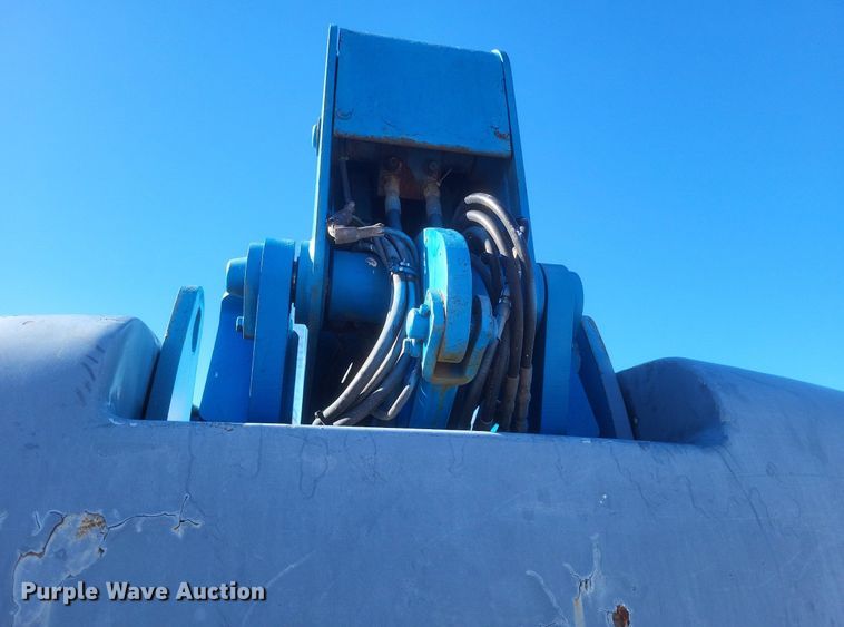 image for item MI9927 2004 Genie  S-65 boom lift