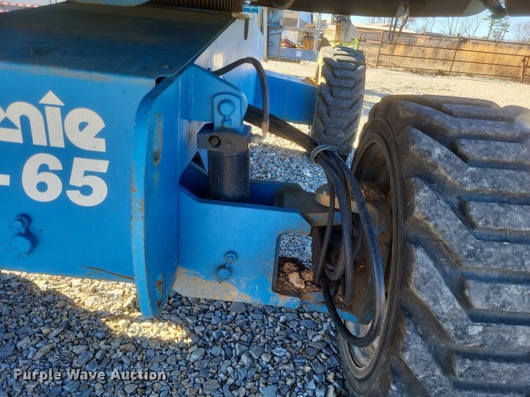 image for item MI9927 2004 Genie  S-65 boom lift