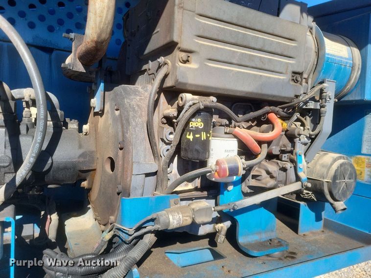 image for item MI9927 2004 Genie  S-65 boom lift