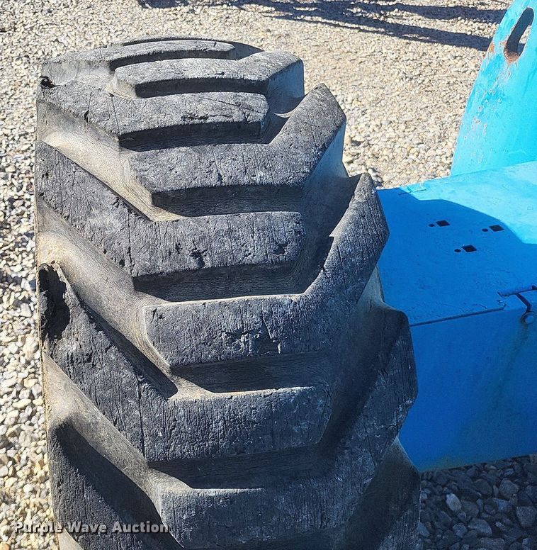 image for item MI9927 2004 Genie  S-65 boom lift