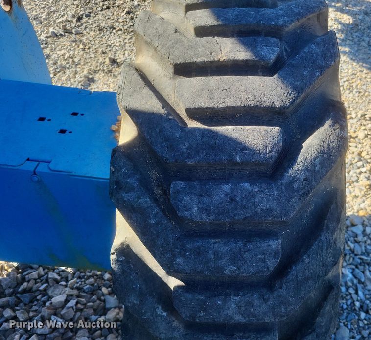 image for item MI9927 2004 Genie  S-65 boom lift