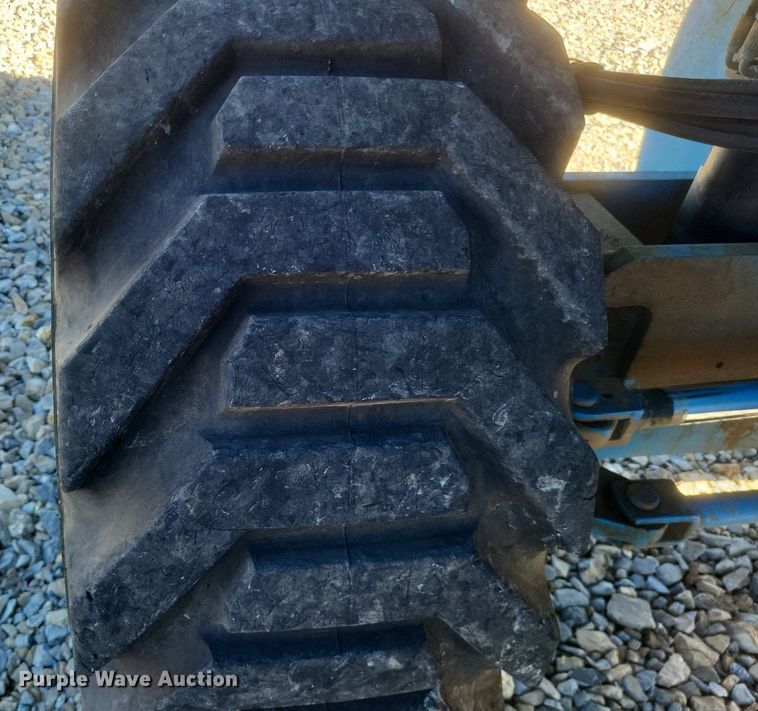 image for item MI9927 2004 Genie  S-65 boom lift