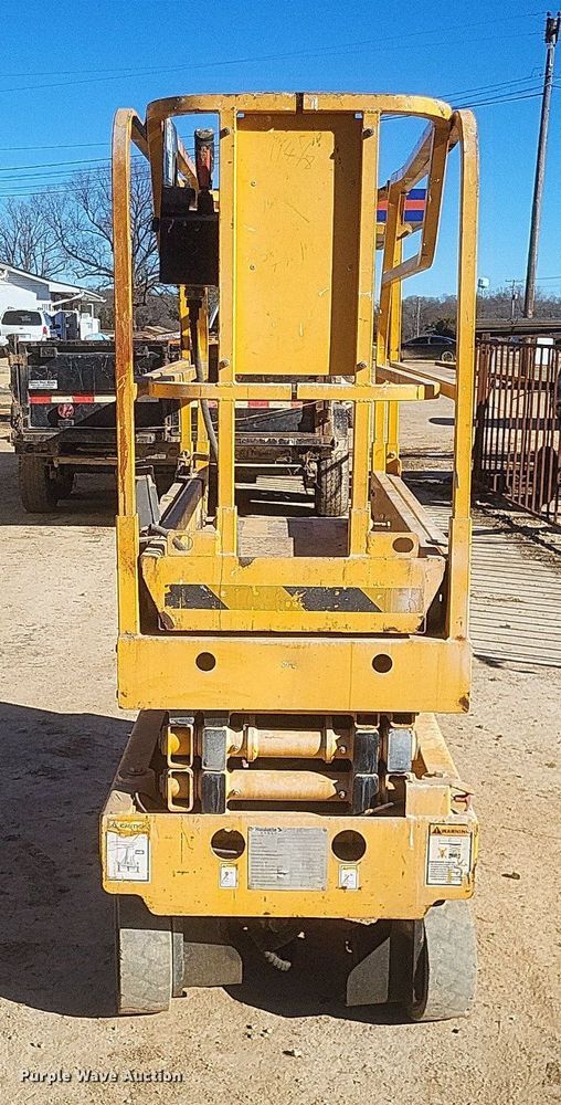 image for item MI9928 2009 Haulotte Optimum 1930E scissor lift