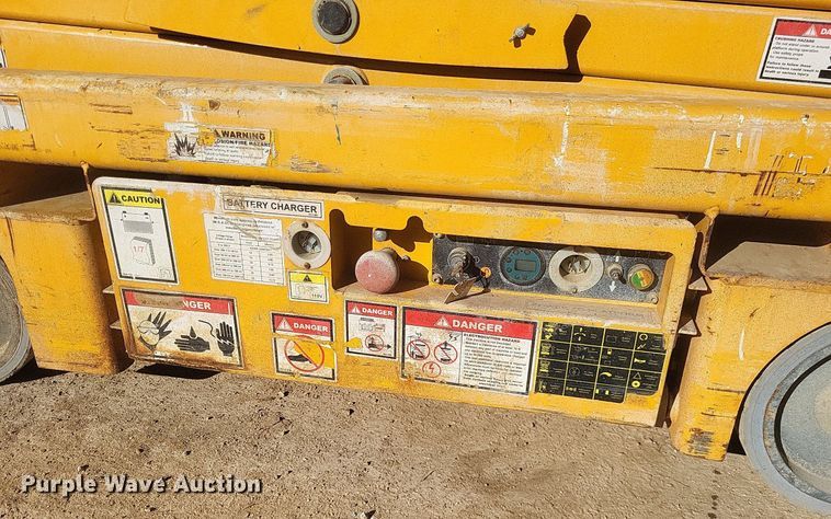 image for item MI9928 2009 Haulotte Optimum 1930E scissor lift