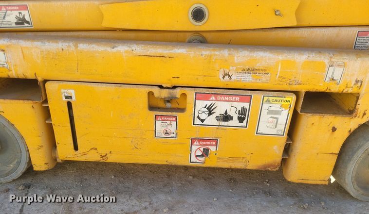 image for item MI9928 2009 Haulotte Optimum 1930E scissor lift