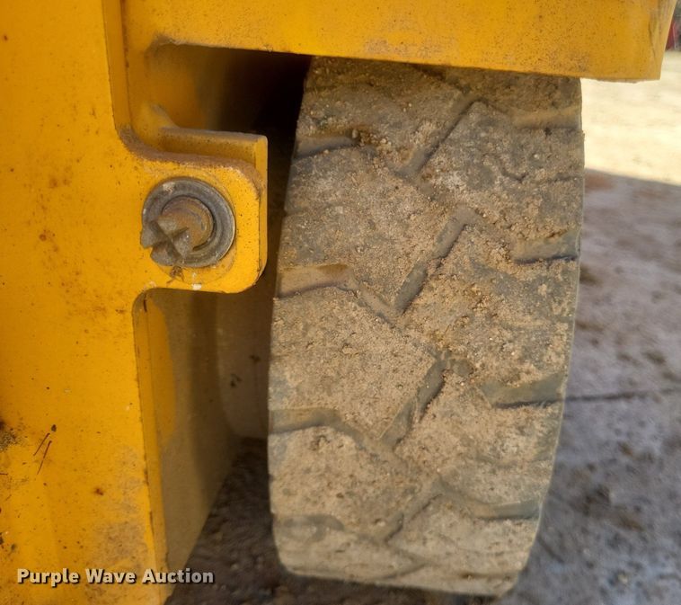 image for item MI9928 2009 Haulotte Optimum 1930E scissor lift