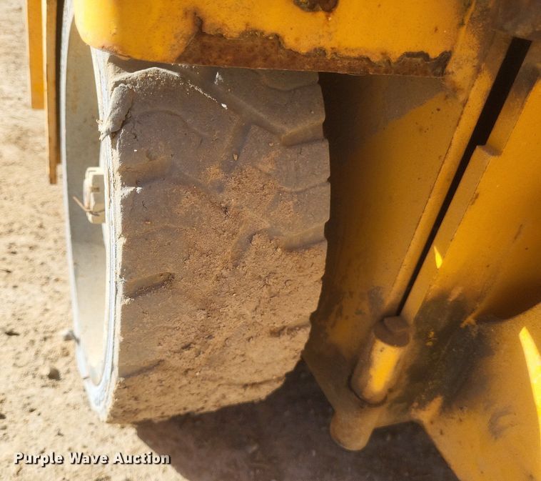 image for item MI9928 2009 Haulotte Optimum 1930E scissor lift