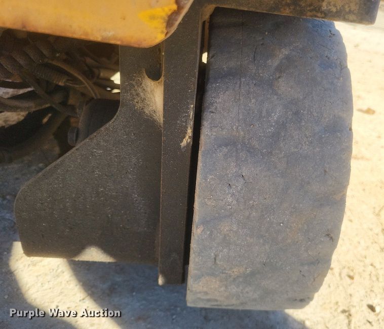 image for item MI9928 2009 Haulotte Optimum 1930E scissor lift