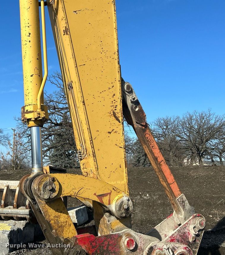 image for item MO9153 1988 Caterpillar 245 excavator