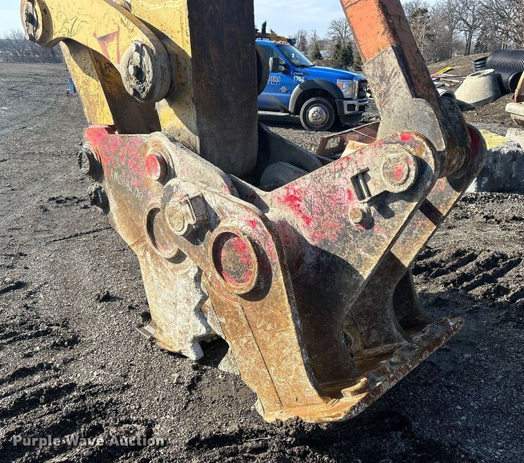 image for item MO9153 1988 Caterpillar 245 excavator