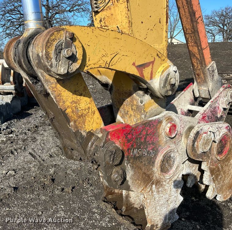 image for item MO9153 1988 Caterpillar 245 excavator