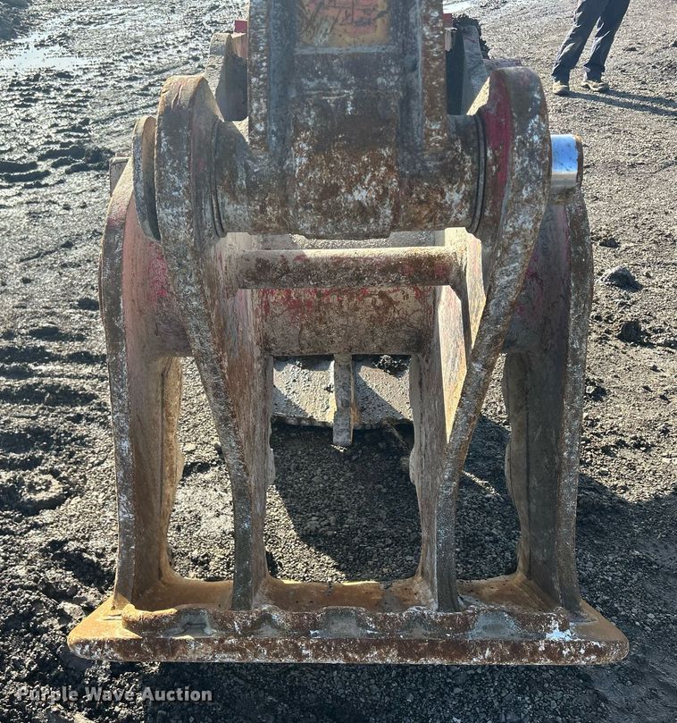 image for item MO9153 1988 Caterpillar 245 excavator