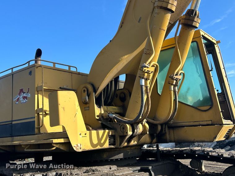 image for item MO9153 1988 Caterpillar 245 excavator