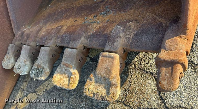 image for item MO9153 1988 Caterpillar 245 excavator