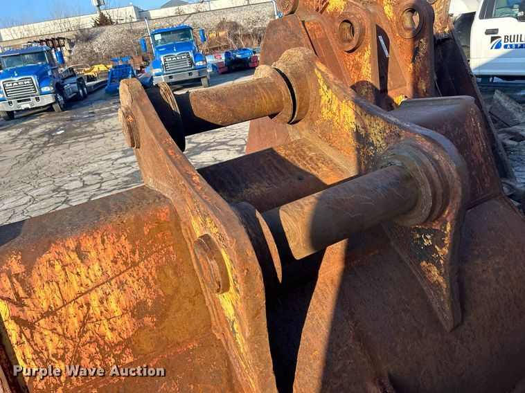 image for item MO9153 1988 Caterpillar 245 excavator