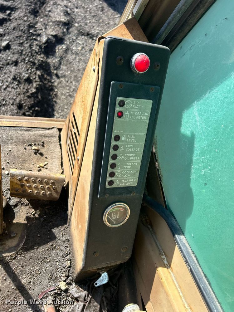 image for item MO9153 1988 Caterpillar 245 excavator