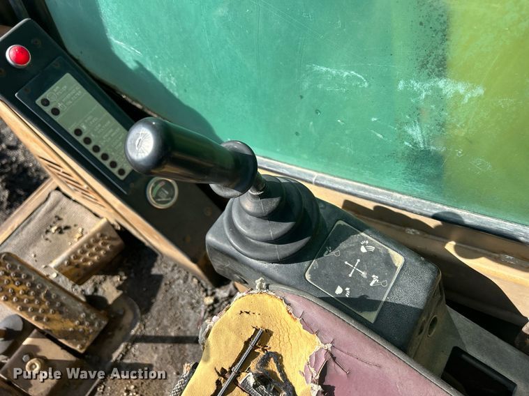 image for item MO9153 1988 Caterpillar 245 excavator