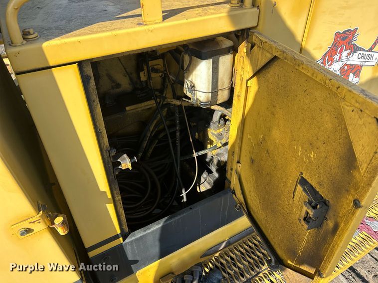 image for item MO9153 1988 Caterpillar 245 excavator