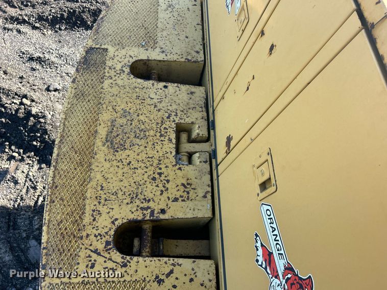 image for item MO9153 1988 Caterpillar 245 excavator