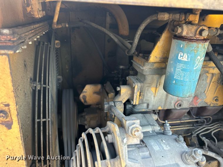 image for item MO9153 1988 Caterpillar 245 excavator