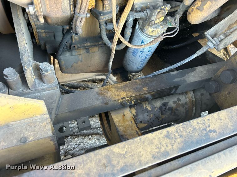image for item MO9153 1988 Caterpillar 245 excavator