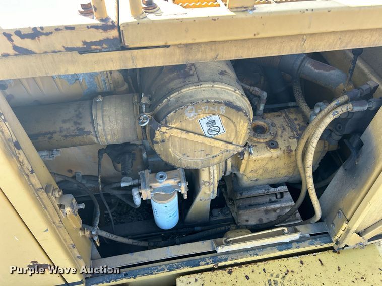 image for item MO9153 1988 Caterpillar 245 excavator