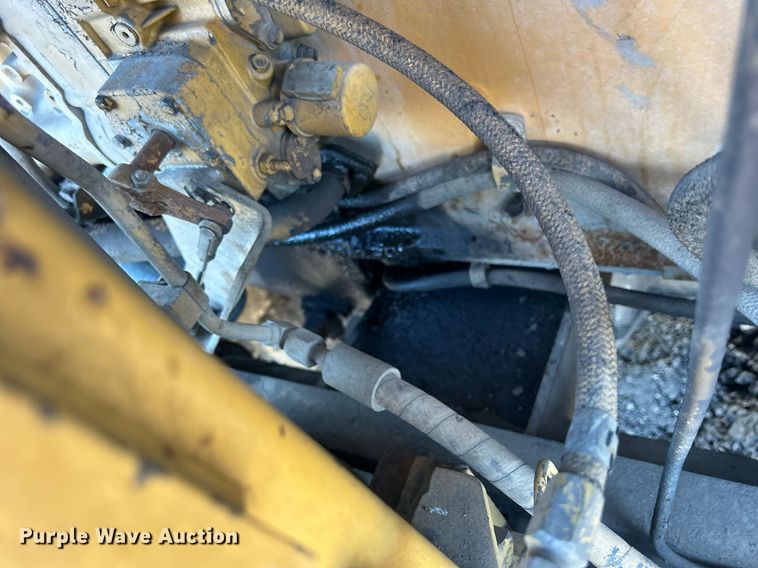 image for item MO9153 1988 Caterpillar 245 excavator