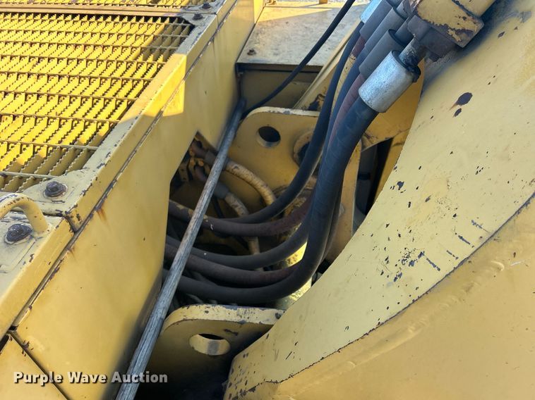image for item MO9153 1988 Caterpillar 245 excavator