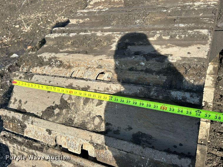 image for item MO9153 1988 Caterpillar 245 excavator