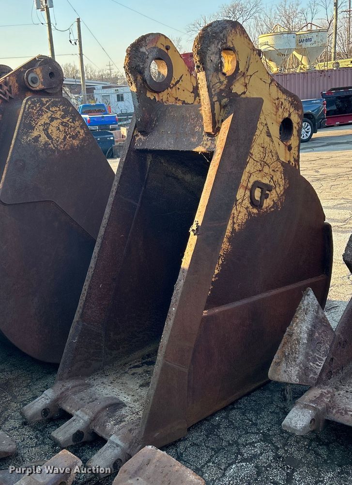 image for item MO9153 1988 Caterpillar 245 excavator