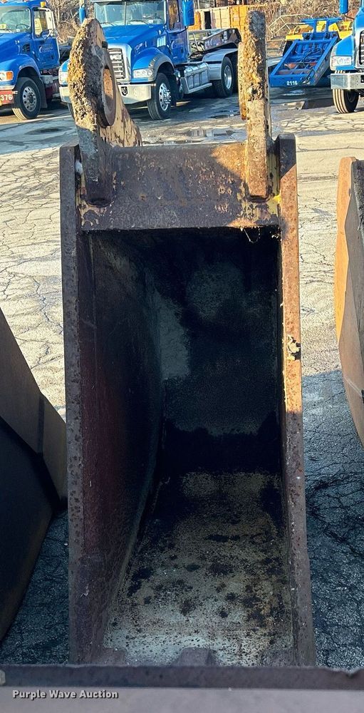 image for item MO9153 1988 Caterpillar 245 excavator