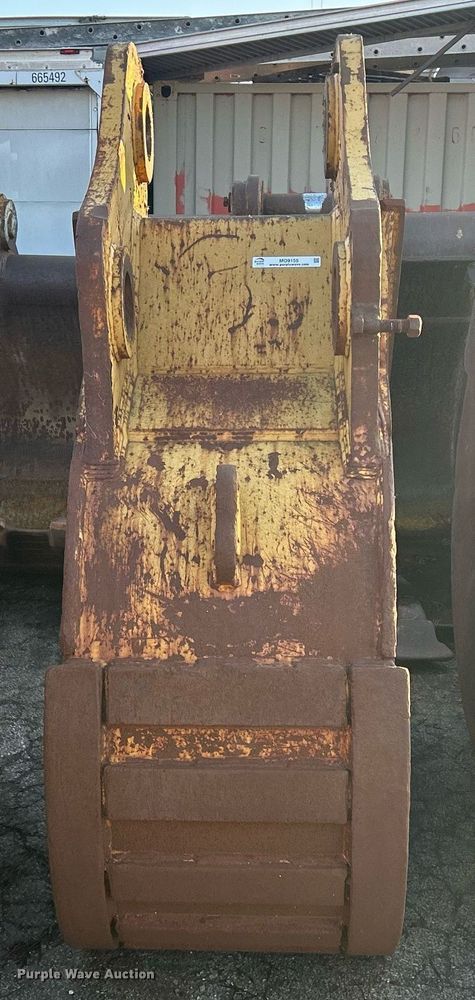 image for item MO9153 1988 Caterpillar 245 excavator