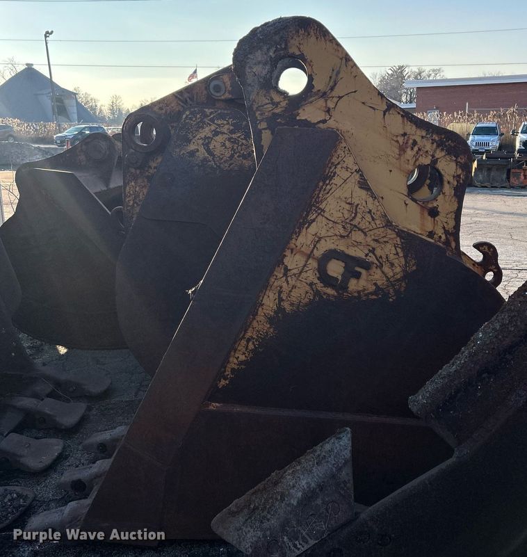 image for item MO9153 1988 Caterpillar 245 excavator