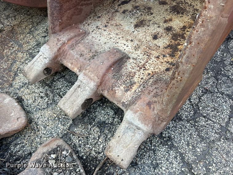 image for item MO9153 1988 Caterpillar 245 excavator