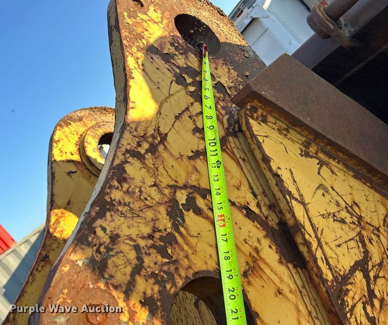 image for item MO9153 1988 Caterpillar 245 excavator