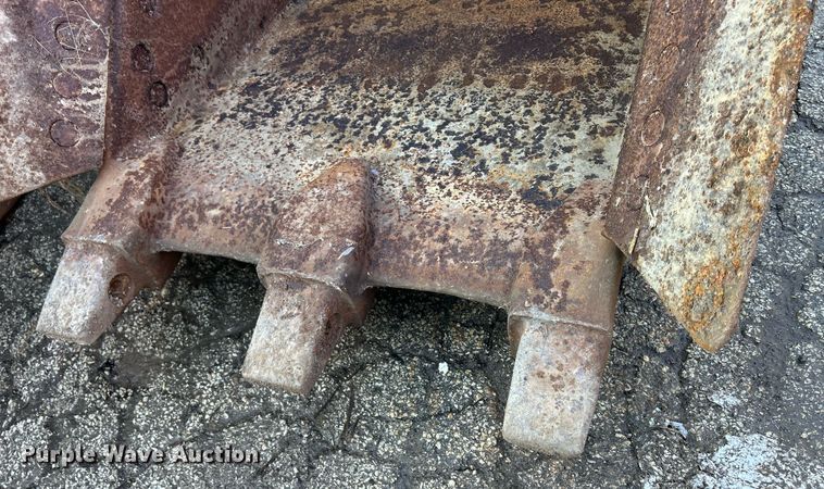 image for item MO9153 1988 Caterpillar 245 excavator