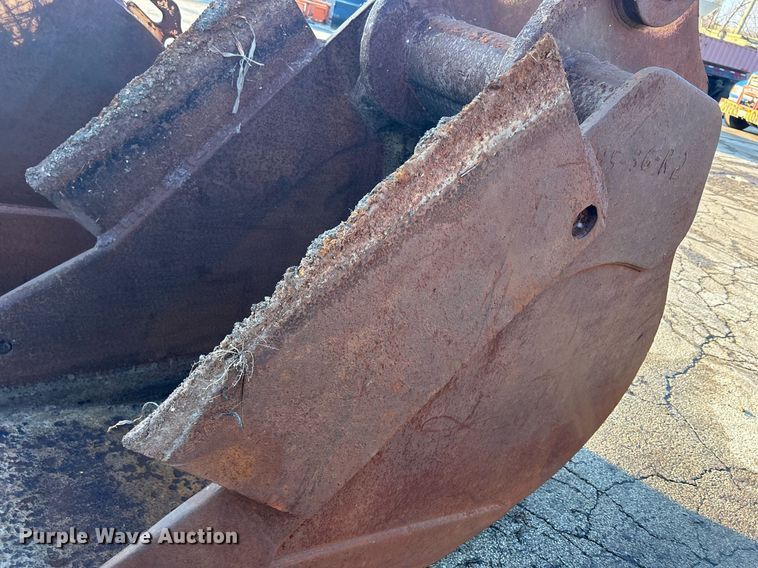 image for item MO9153 1988 Caterpillar 245 excavator