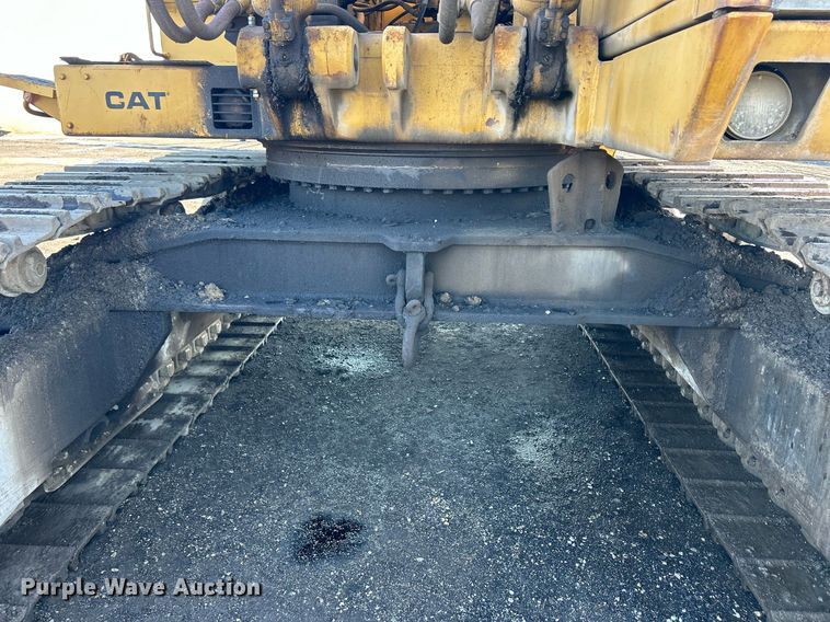 image for item MO9154 1984 Caterpillar 245 excavator
