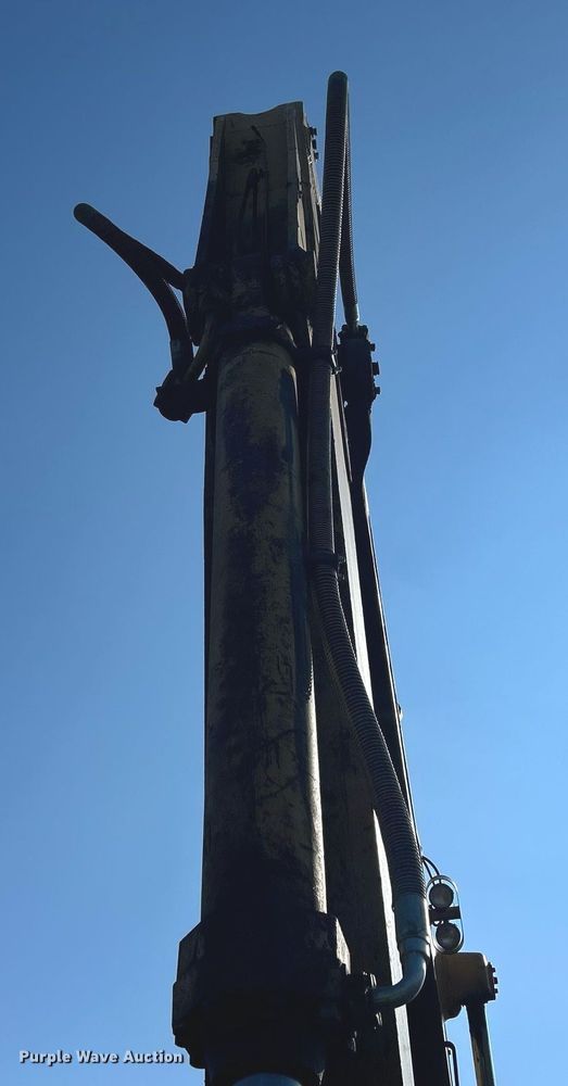 image for item MO9154 1984 Caterpillar 245 excavator