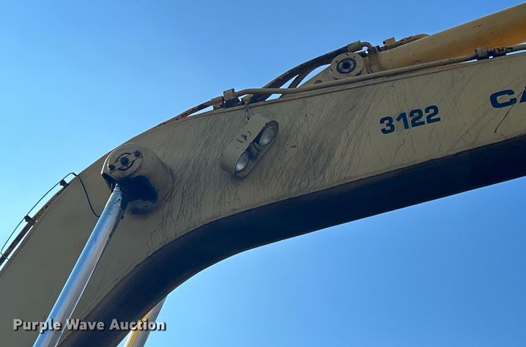 image for item MO9154 1984 Caterpillar 245 excavator