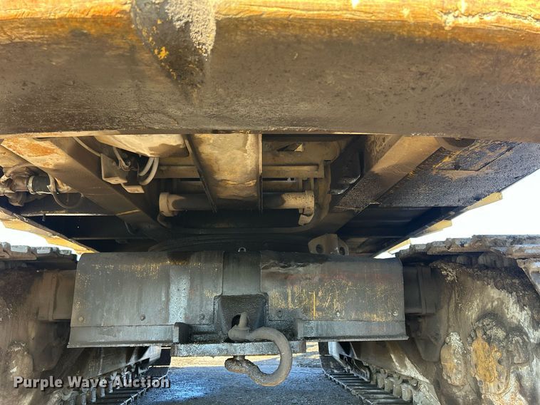 image for item MO9154 1984 Caterpillar 245 excavator