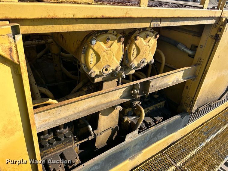 image for item MO9154 1984 Caterpillar 245 excavator