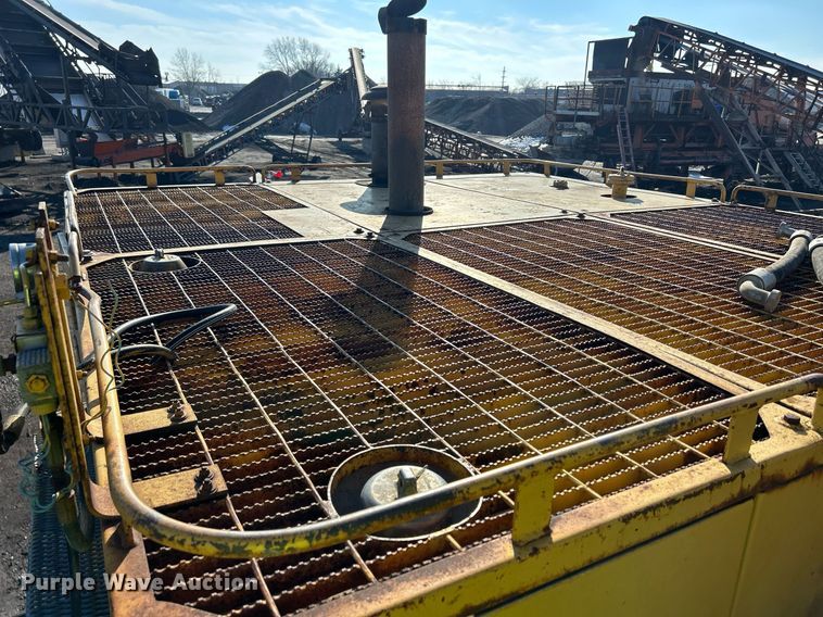 image for item MO9154 1984 Caterpillar 245 excavator