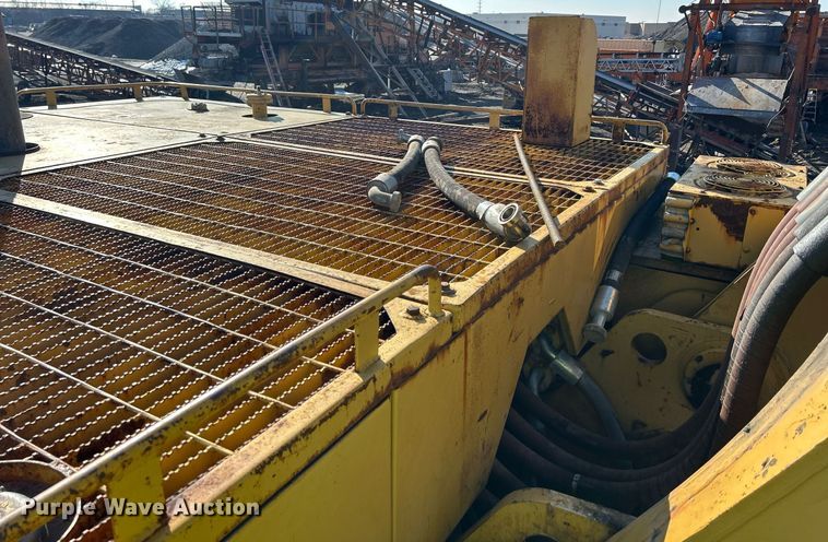 image for item MO9154 1984 Caterpillar 245 excavator