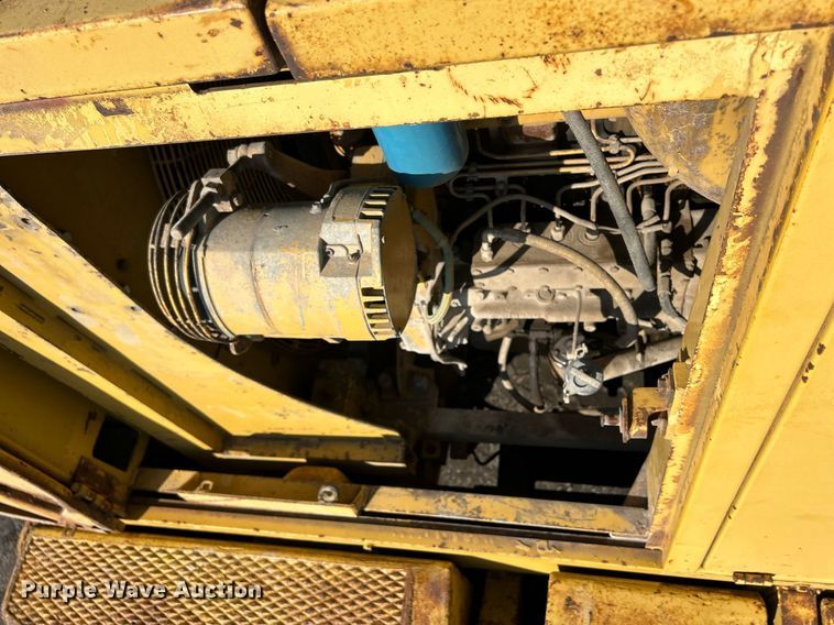image for item MO9154 1984 Caterpillar 245 excavator